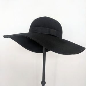 H&M Black Hat